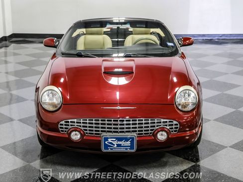 Used 2004 Ford Thunderbird image 38