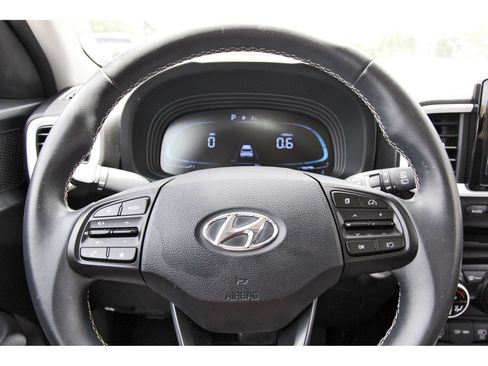 Used 2023 Hyundai Venue Limited w/ Cargo Package FWD image 15