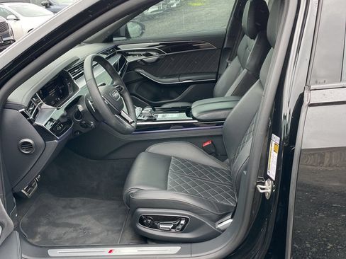Used 2024 Audi S8 AWD/4WD image 10