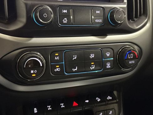Used 2022 Chevrolet Colorado ZR2 w/ ZR2 Dusk Special Edition AWD/4WD image 17