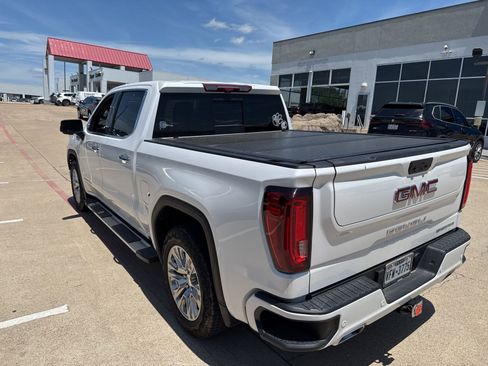 Used 2024 GMC Sierra 1500 Denali w/ Technology Package AWD/4WD image 10