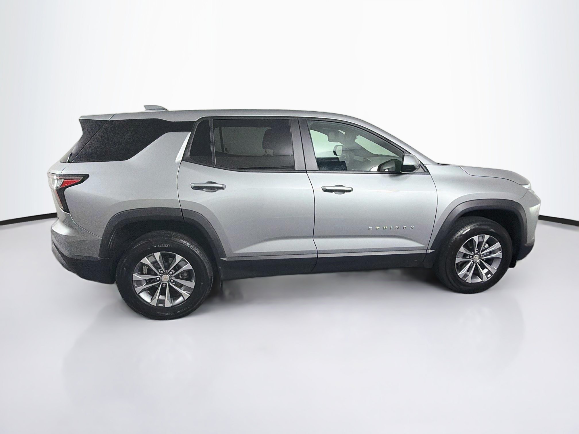 Used 2025 Chevrolet Equinox LT FWD image 10