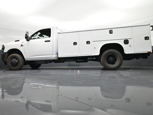 New 2026 RAM 3500 Tradesman AWD/4WD image 28