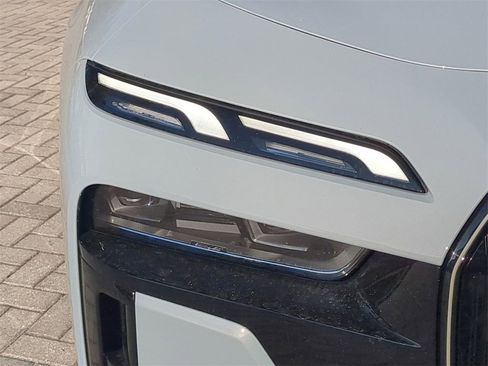 New 2026 BMW 760i xDrive w/ Premium Package image 10