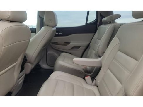 Used 2018 GMC Acadia Denali AWD/4WD image 9