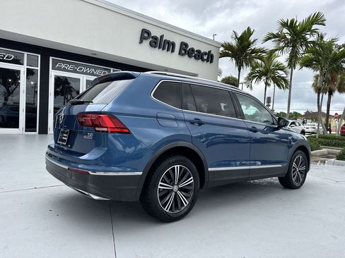 Used 2018 Volkswagen Tiguan SE AWD/4WD image 24