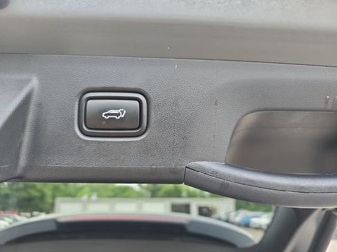 Used 2025 Hyundai Tucson SEL FWD image 18