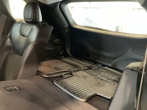 Used 2020 Jeep Cherokee Trailhawk w/ Cold Weather Group image 24