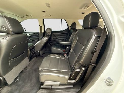 Used 2019 Chevrolet Traverse RS image 26