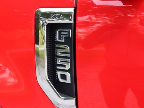 Used 2021 Ford F250 XL image 34