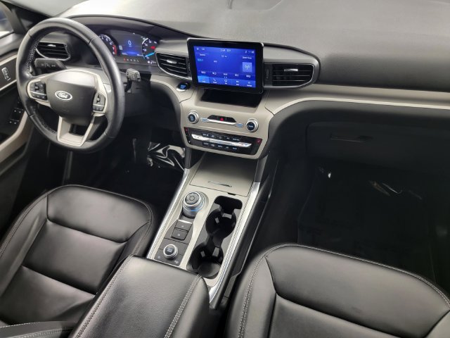 Used 2022 Ford Explorer XLT w/ Equipment Group 202A AWD/4WD image 33