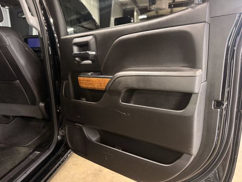 Used 2017 Chevrolet Silverado 2500 High Country w/ Duramax Plus Package AWD/4WD image 17