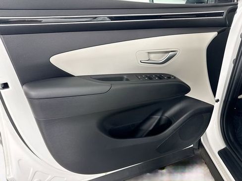 Used 2023 Hyundai Tucson SEL image 12