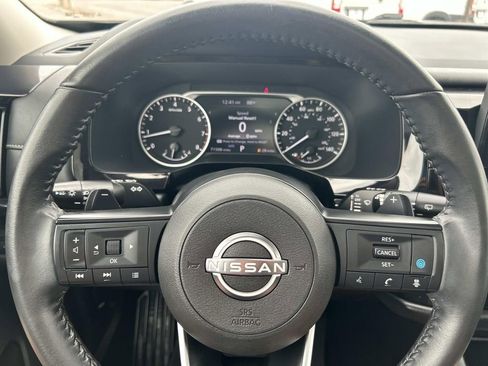 Used 2024 Nissan Pathfinder SV w/ SV Premium Package AWD/4WD image 33