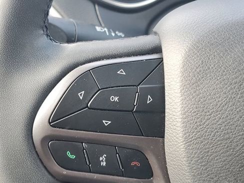 Used 2022 Jeep Cherokee Latitude Lux w/ Sun & Sound Group image 22