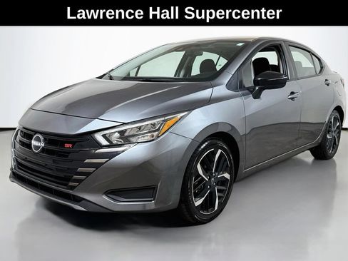 Used 2025 Nissan Versa SR FWD image 1