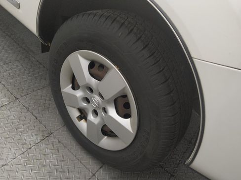 Used 2014 Nissan Rogue S AWD/4WD image 31