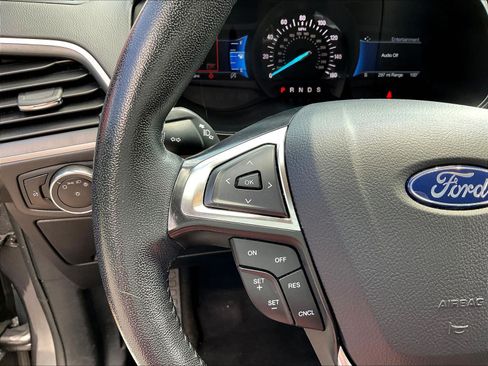 Used 2024 Ford Edge SEL AWD/4WD image 12