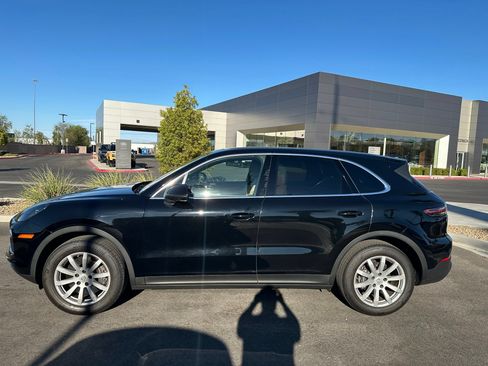 Used 2022 Porsche Cayenne Platinum Edition AWD/4WD image 10