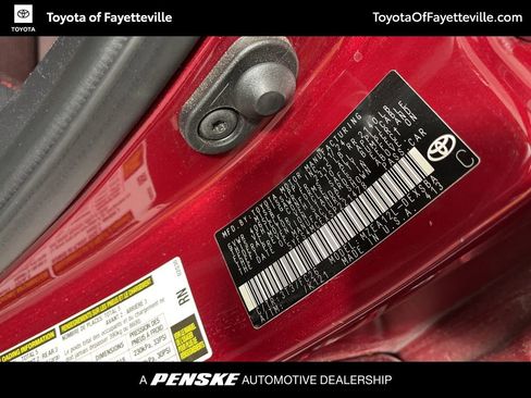 Certified 2025 Toyota Corolla SE image 27