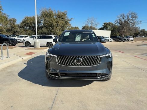 Used 2025 Volvo XC90 T8 Ultra image 8