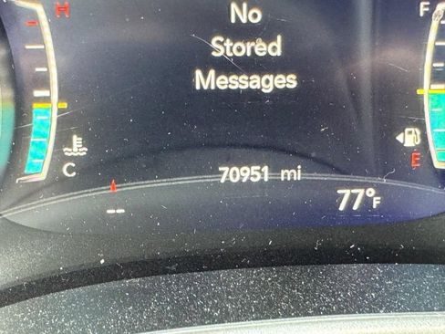 Used 2023 Chrysler Pacifica Touring-L FWD image 23