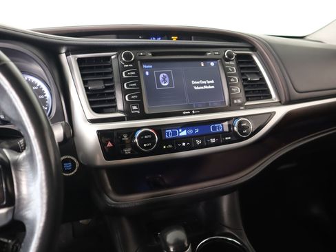 Used 2015 Toyota Highlander Limited image 5