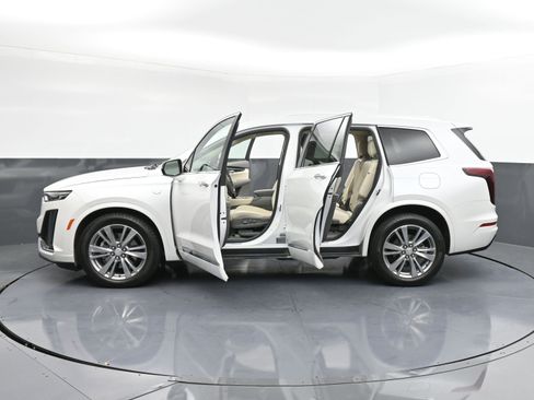 Used 2023 Cadillac XT6 Premium Luxury image 47