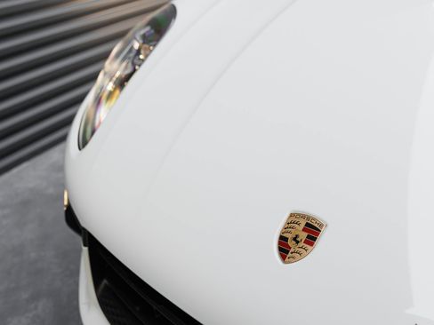 Certified 2026 Porsche Macan AWD/4WD image 36