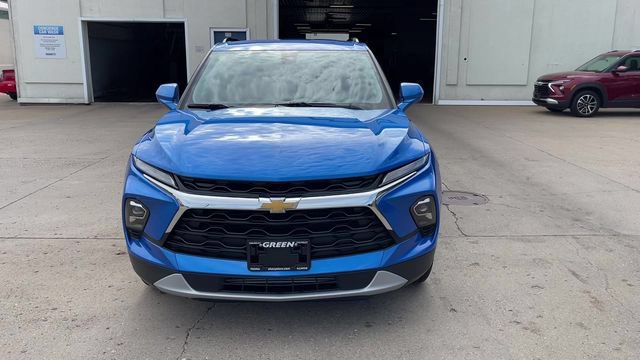 New 2026 Chevrolet Blazer LT w/ Convenience Package FWD image 3