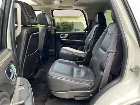Used 2014 Cadillac Escalade Platinum AWD/4WD image 42