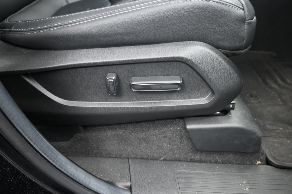 Used 2025 Honda Pilot EX-L image 42