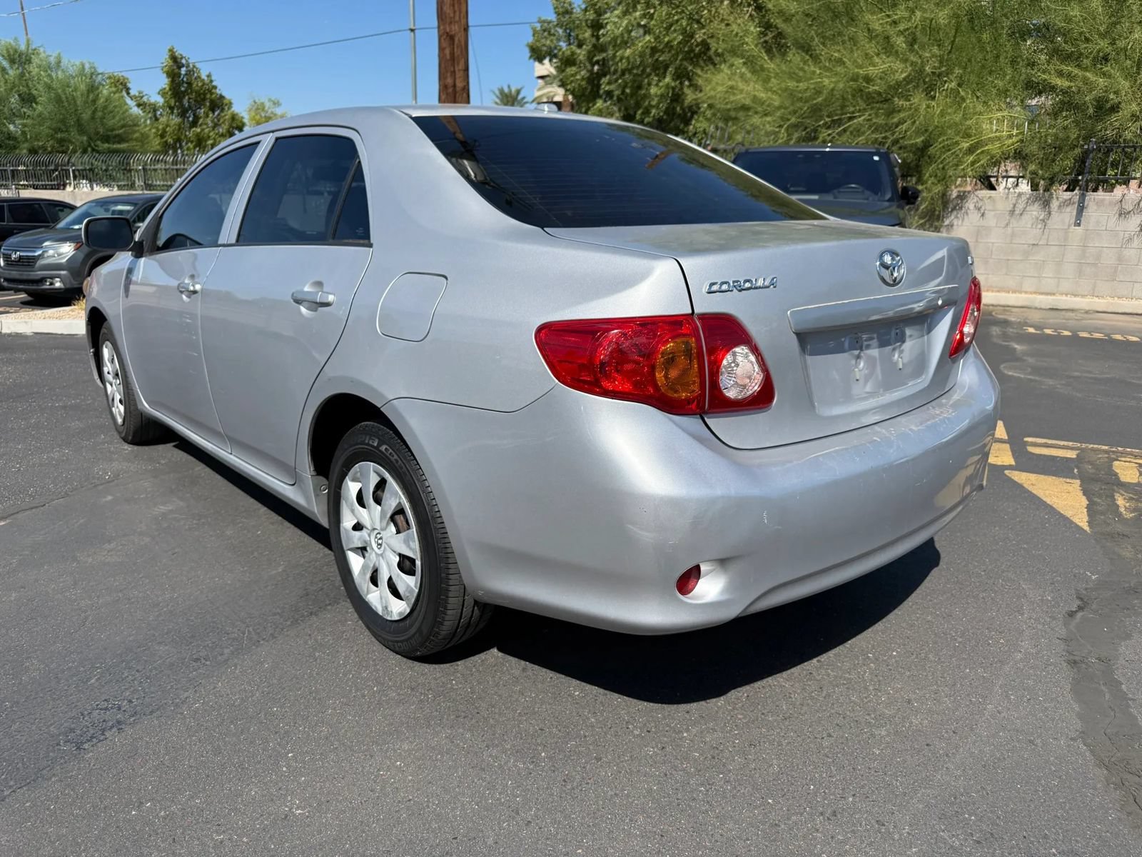 Used 2010 Toyota Corolla LE FWD image 7
