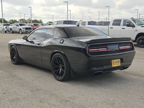 Used 2015 Dodge Challenger SRT Hellcat RWD image 5
