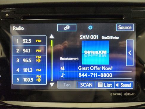 Used 2017 Subaru Forester 2.5i Premium w/ All-Weather Package image 18