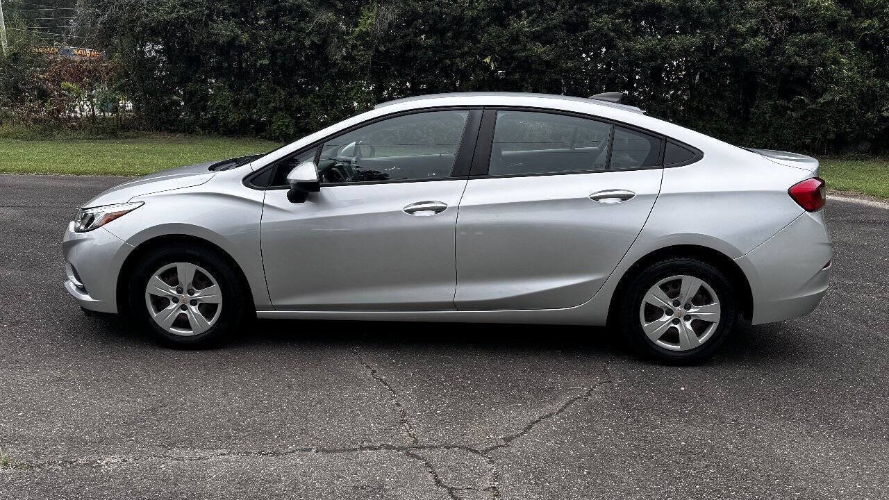 Used 2018 Chevrolet Cruze LS FWD image 5