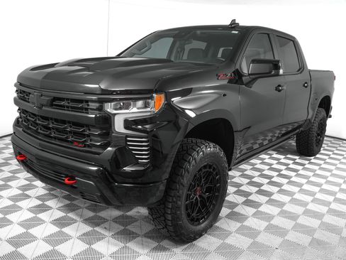Used 2025 Chevrolet Silverado 1500 LT Trail Boss w/ Convenience Package II AWD/4WD image 8