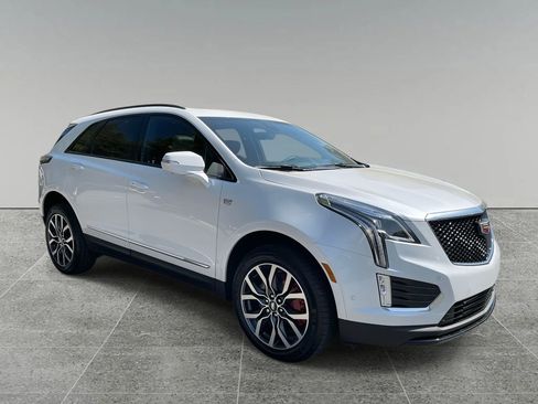 New 2025 Cadillac XT5 Sportv w/ LPO, Onyx Lite Package image 7
