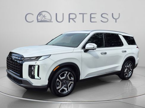 Used 2024 Hyundai Palisade Limited FWD image 1