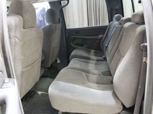 Used 2006 Chevrolet Silverado 2500 W/T w/ Heavy-Duty Power Package image 17