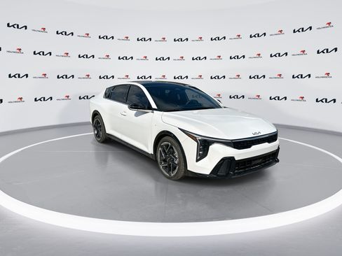 New 2026 Kia K4 GT-Line Turbo FWD image 2