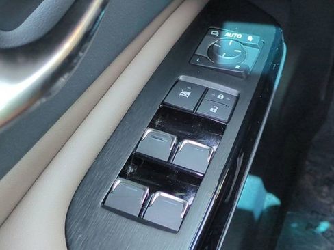 Used 2025 Lexus ES 350 w/ Premium Package FWD image 22