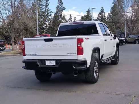 Used 2023 Chevrolet Silverado 2500 Custom w/ Custom Value Package AWD/4WD image 8
