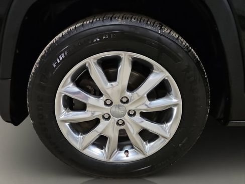 Used 2017 Jeep Cherokee Limited AWD/4WD image 26
