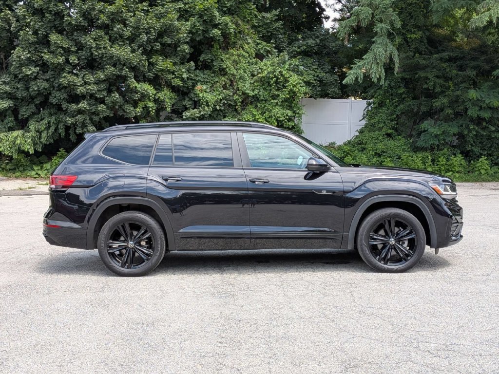 Used 2023 Volkswagen Atlas SEL R-Line AWD/4WD image 3