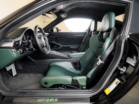 Certified 2019 Porsche 911 GT3 RS RWD image 5