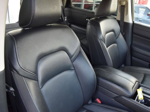 Used 2024 Nissan Pathfinder SL FWD image 76