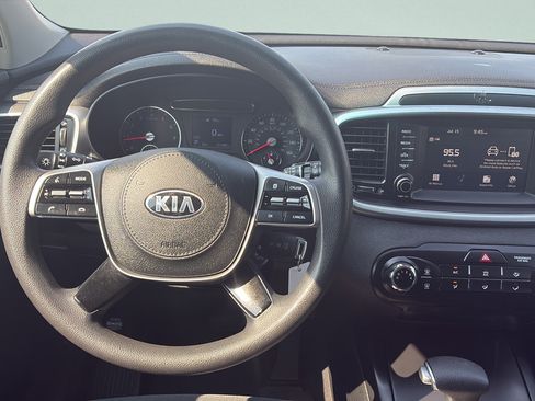Used 2020 Kia Sorento LX AWD/4WD image 15