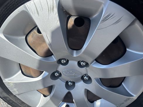 Used 2010 Subaru Impreza 2.5i image 8