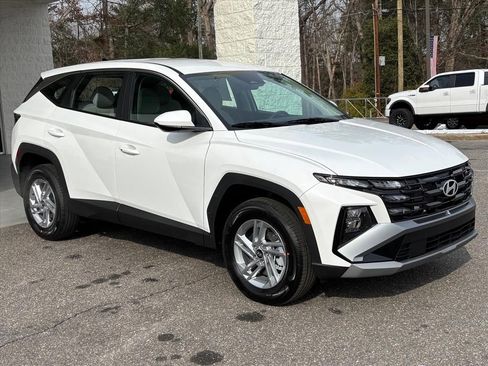 New 2026 Hyundai Tucson SE image 21